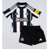 Dětský fotbalový dres Newcastle United Alexander Isak #14 2025-26 Domácí Krátký Rukáv (+ trenýrky)